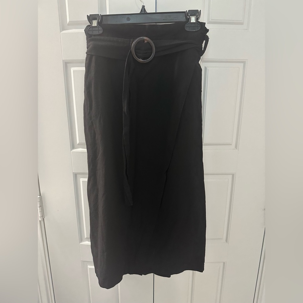 Cotton On black belted skirt, elastic waist with rushing, slittred, size M